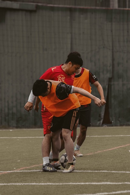 热情助威的